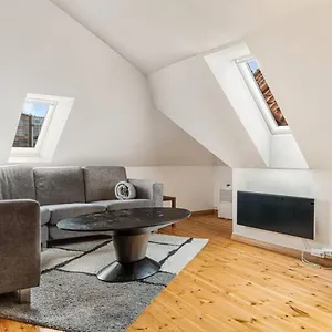  Apartment Dinbnb I Historical Two-floor With Rooftop Panorama I 1645 Heritage