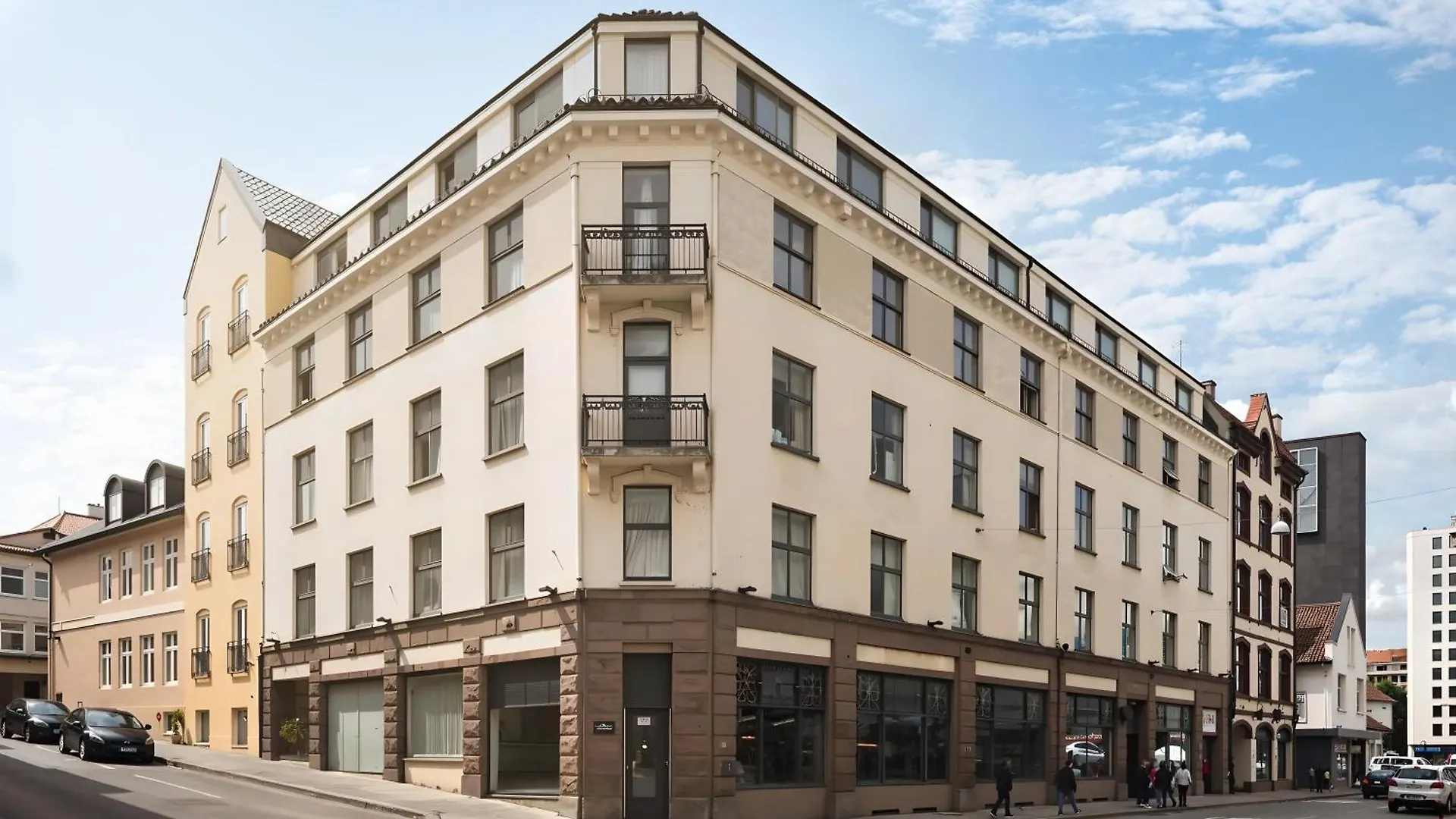 Vander Altona Bergen Apart Otel